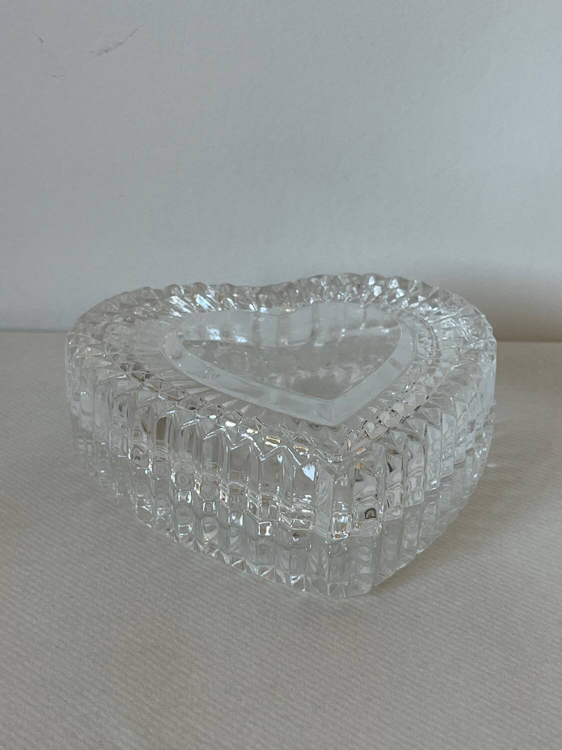 Arques crystal heart box