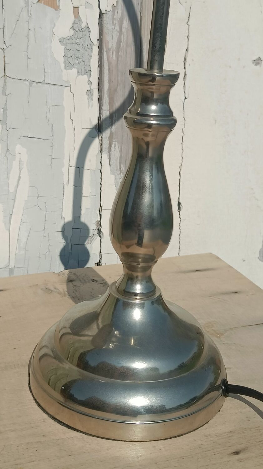 Chrome metal design table lamp – swan neck style