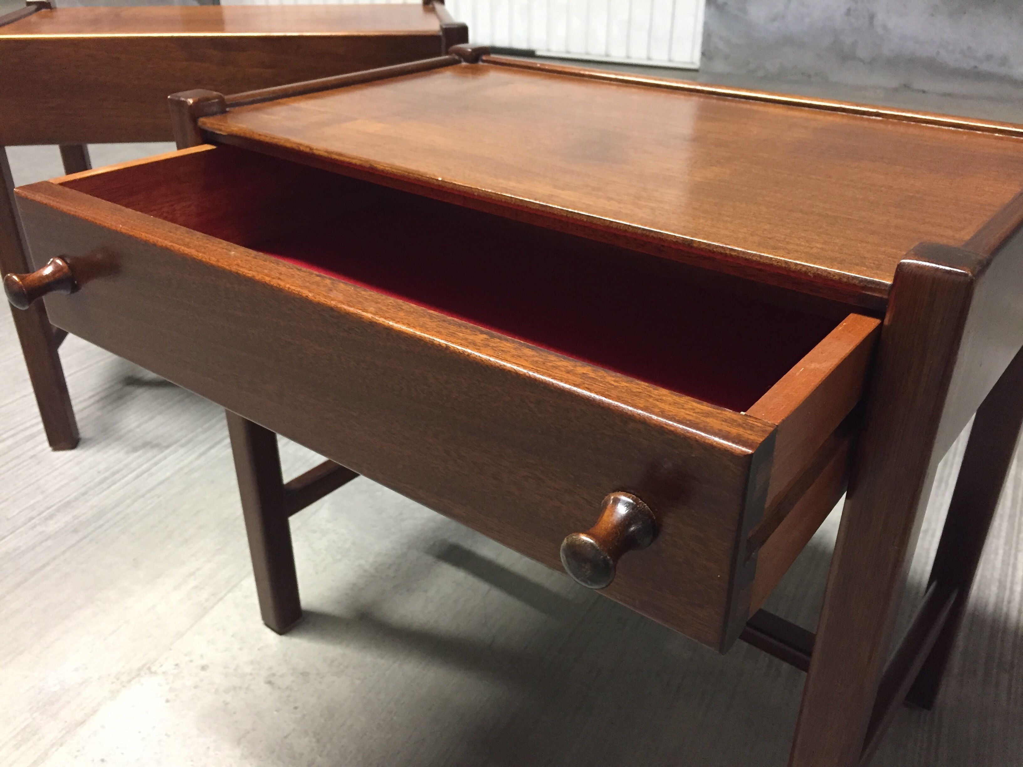 Scandinavian bedside table 1960 - vintage Scandinavian sofa tip