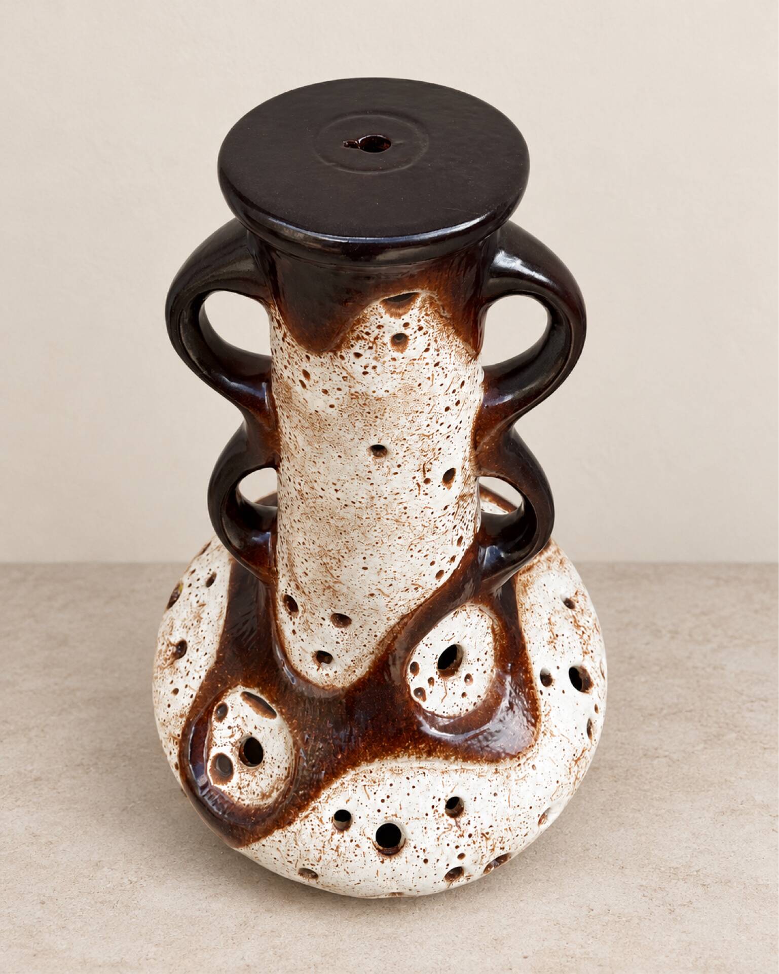 Grand pied de lampe Fat Lava ajouré années 70