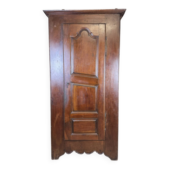 old Ardèche bonnet maker in solid walnut, Louis XIV period, circa 1680