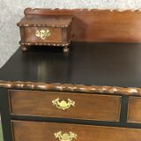 Early twentieth mahogany dresser