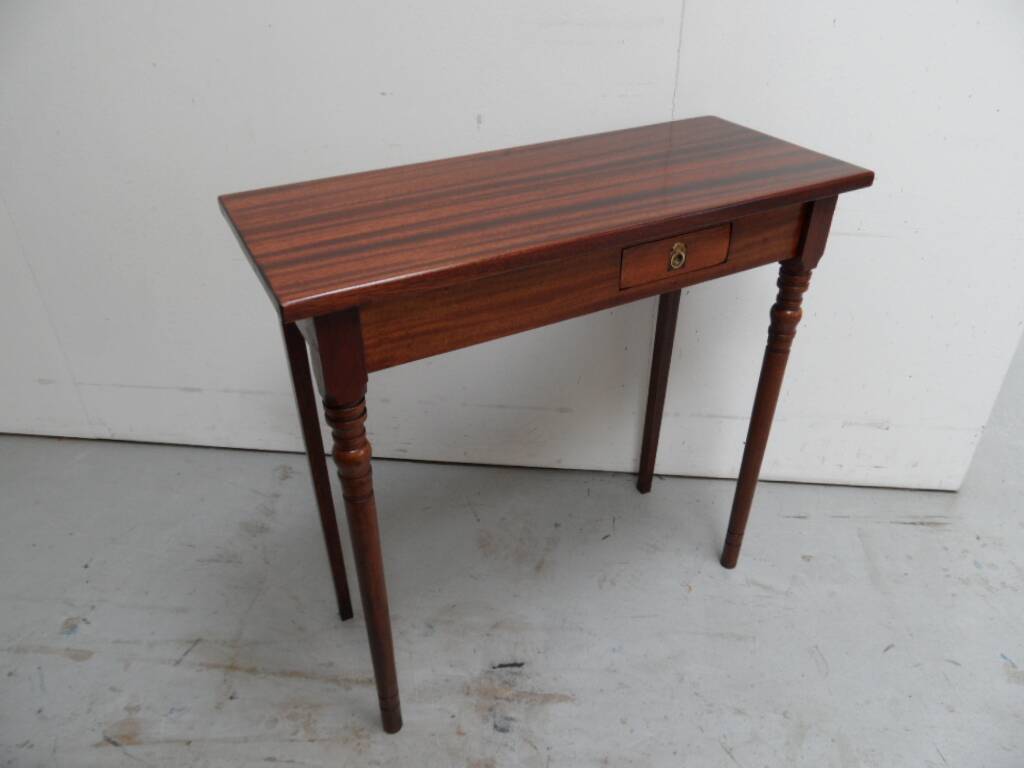 Antique mahogany sidetable