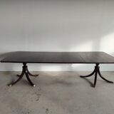 English dining room table in mahogany veneer late nineteenth with two extensions (from 1m80 to 2m80)