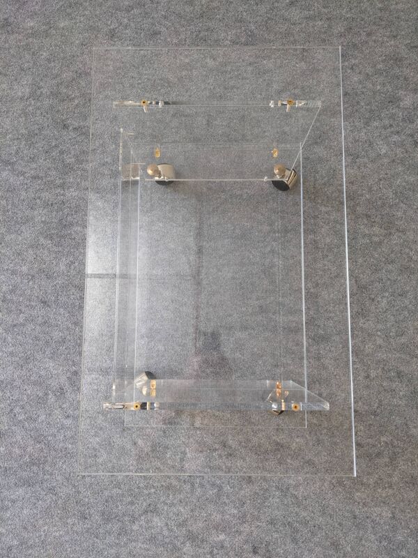 Table basse d'appoint à roulettes en plexiglas de David Lange, France 1970