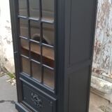 Parisian showcase cabinet