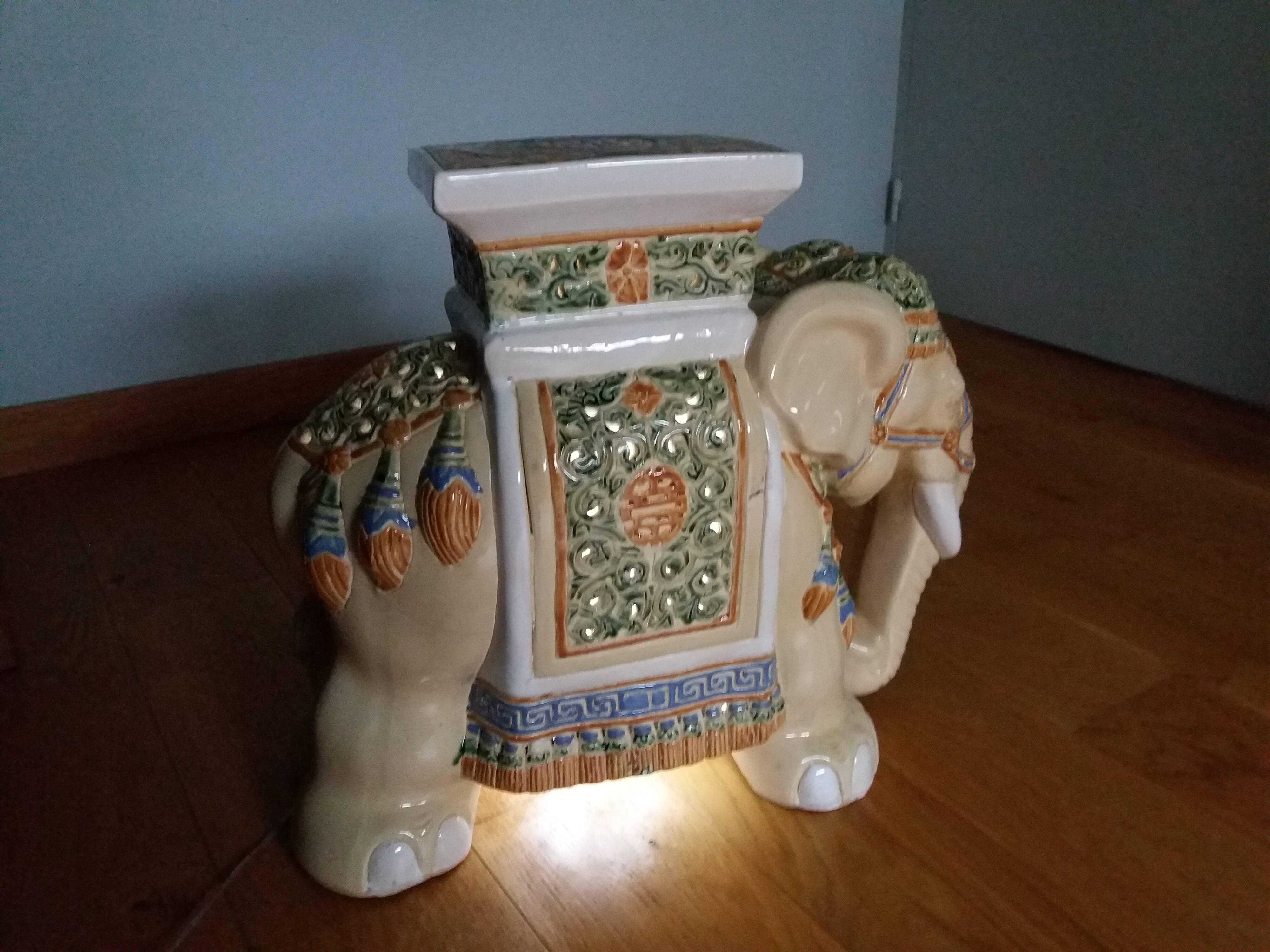 Eléphant céramique ajourée