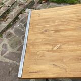 Godin font foot bistro table