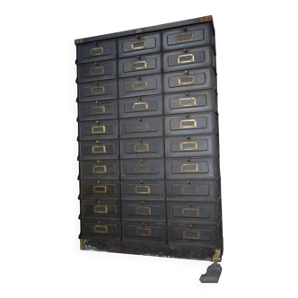 Armoire industrielle Strafor