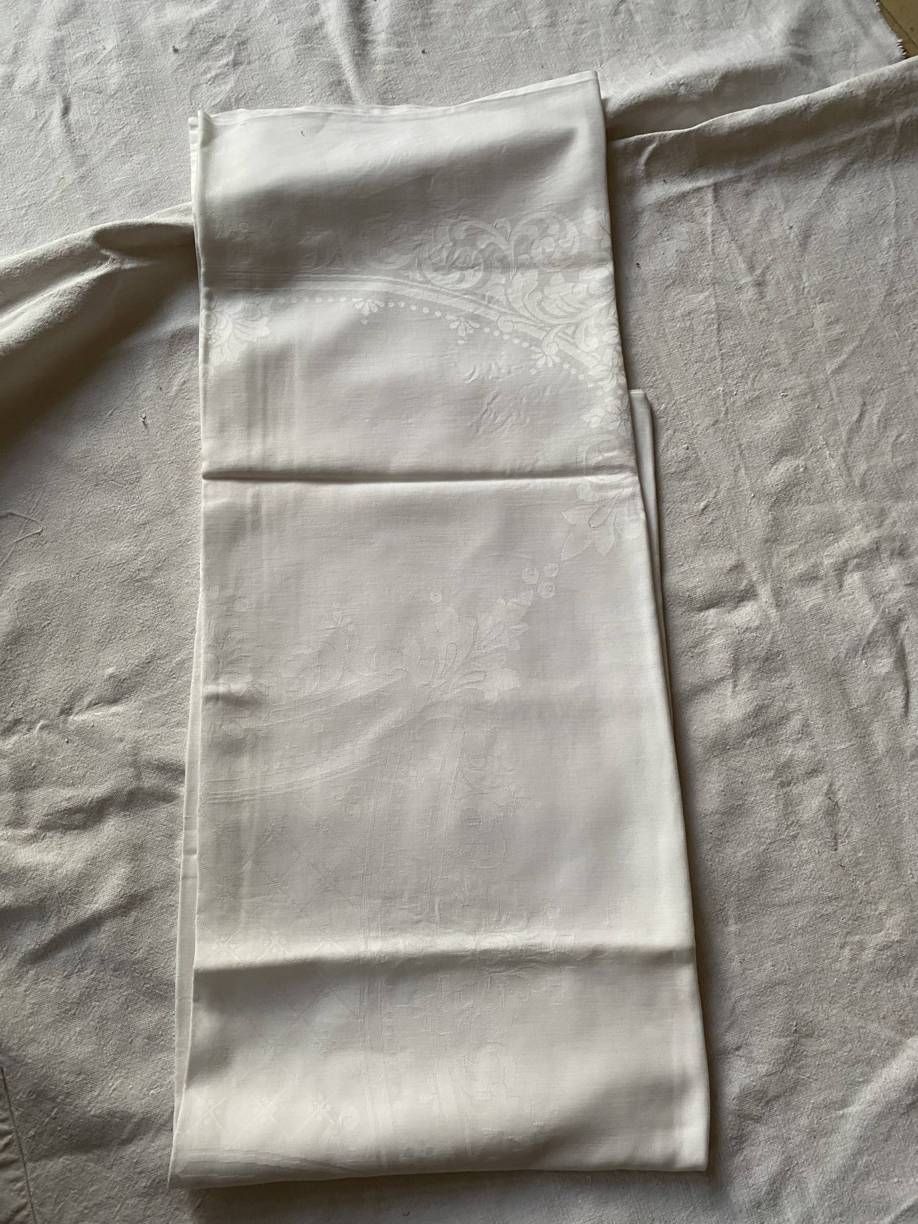 Damask cotton tablecloth