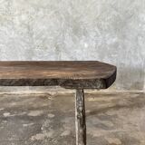 Grande table basse arrondie en teck asiatique ancien