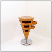 Cone-shaped kitchen unit with drawers