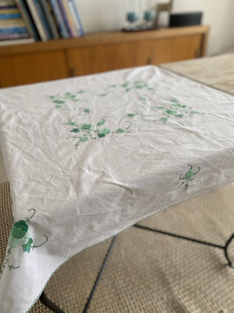 Antique square tablecloth with embroidered appliqué - 107x107 cm - Cotton
