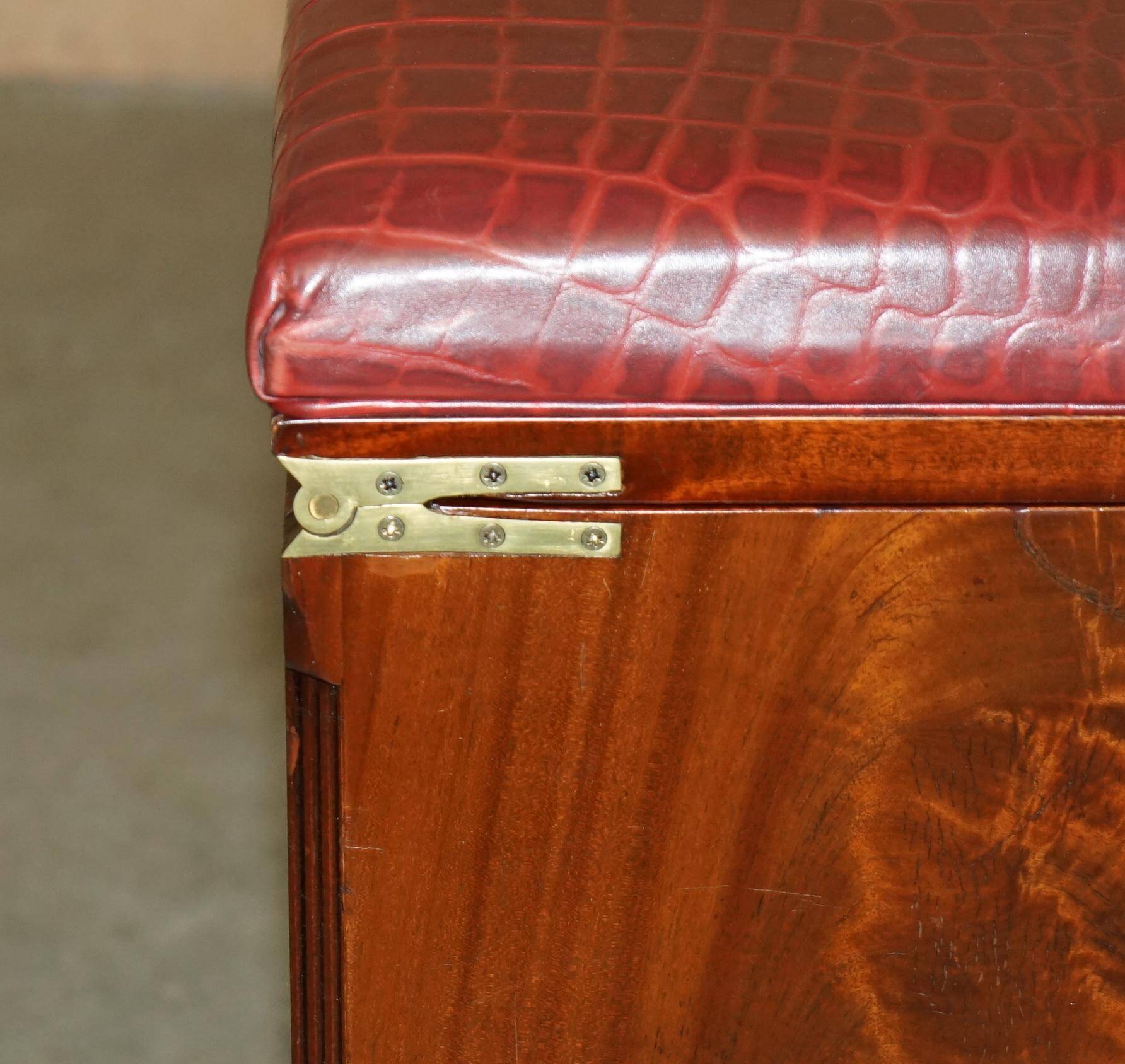 Crocodile leather and hardwood luggage rack in Mid-Century Modern style