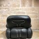 Paire de fauteuils en cuir noir d'Adriano Piazzesi