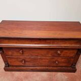 English chest of drawers