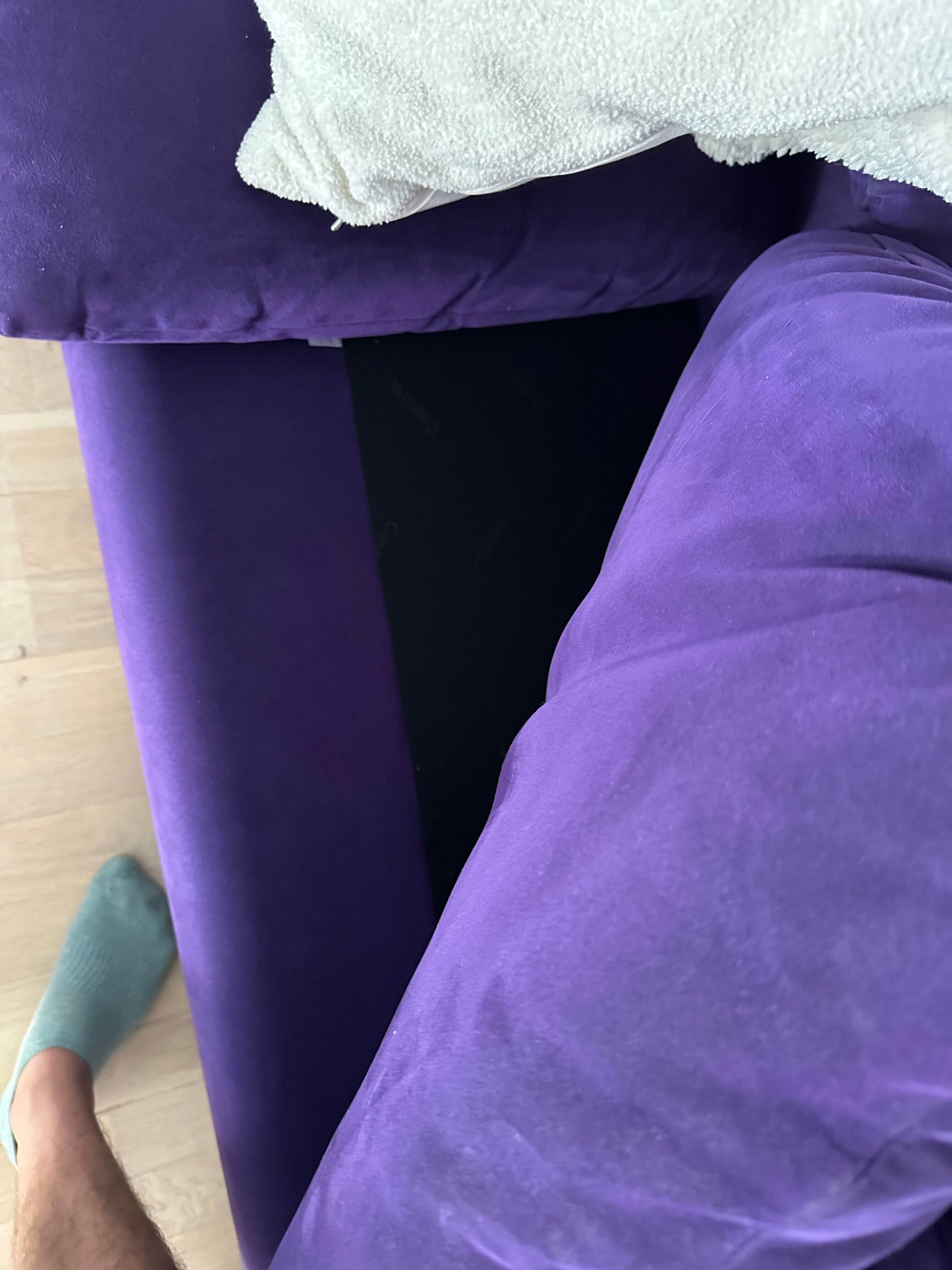 Cassina Maralunga 2 Alcantara purple