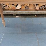 Antique light oak table with turned legs – chic country style