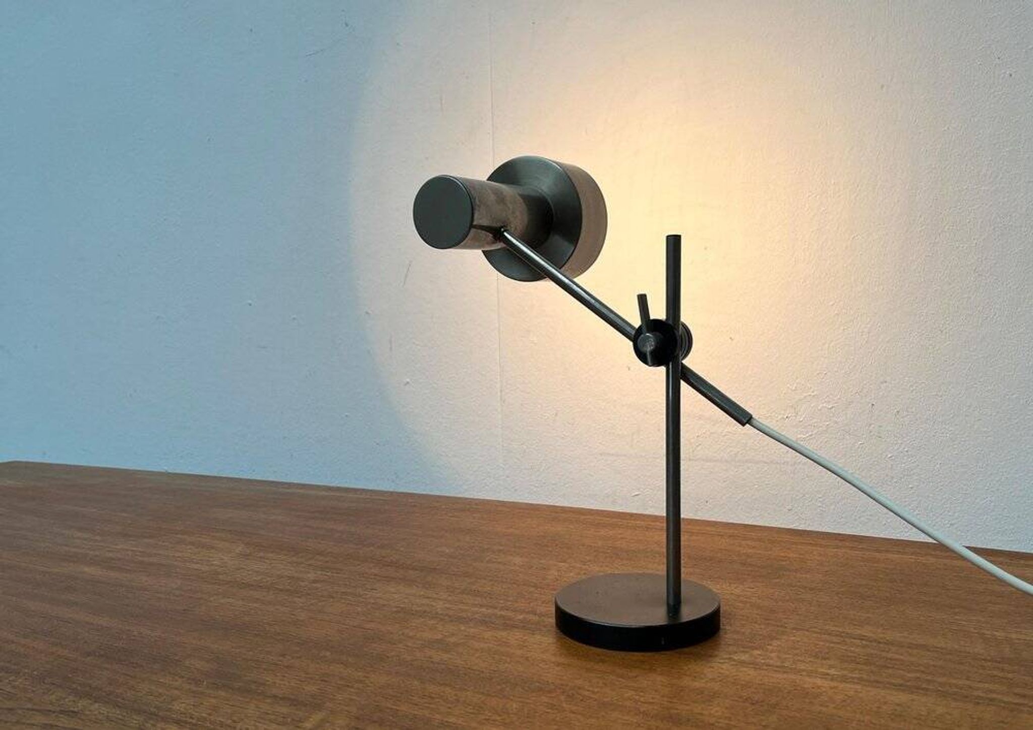 Lampe de table minimaliste milieu du siècle, années 1960