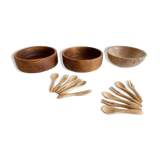 3 wooden bowls and 12 mini cutlery at apéro