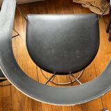 2 chaises en cuir et chrome italiennes
