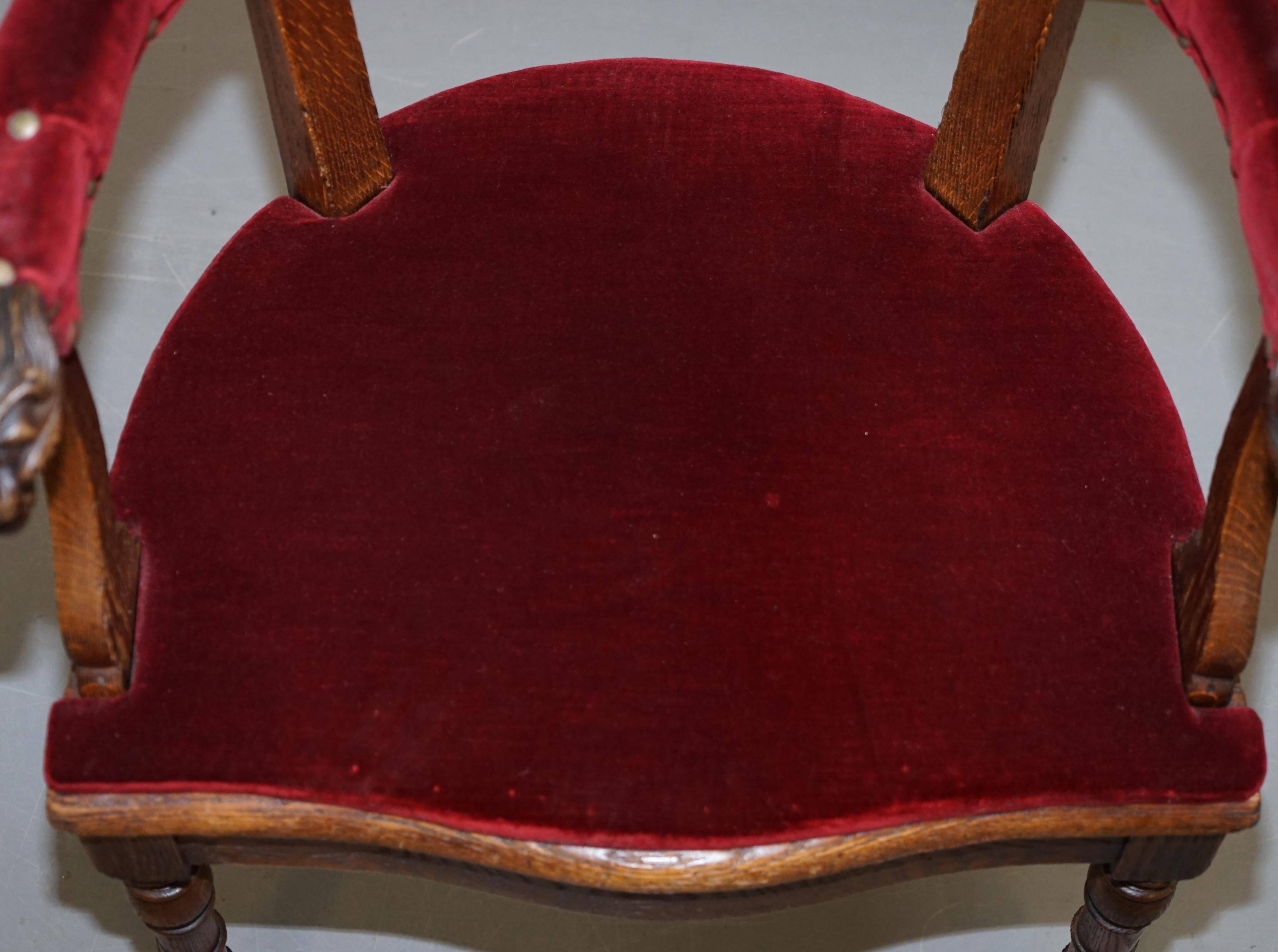 Antique Régence Bergère Armchair in Carved Oak with Lion Head Armrests