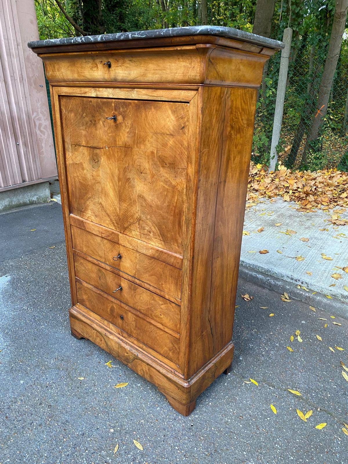 19th century secretary desk in solid walnut and burr grey marble