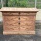 Renovated Louis Philippe chest of drawers in solid wood and walnut veneer from the 18th century.