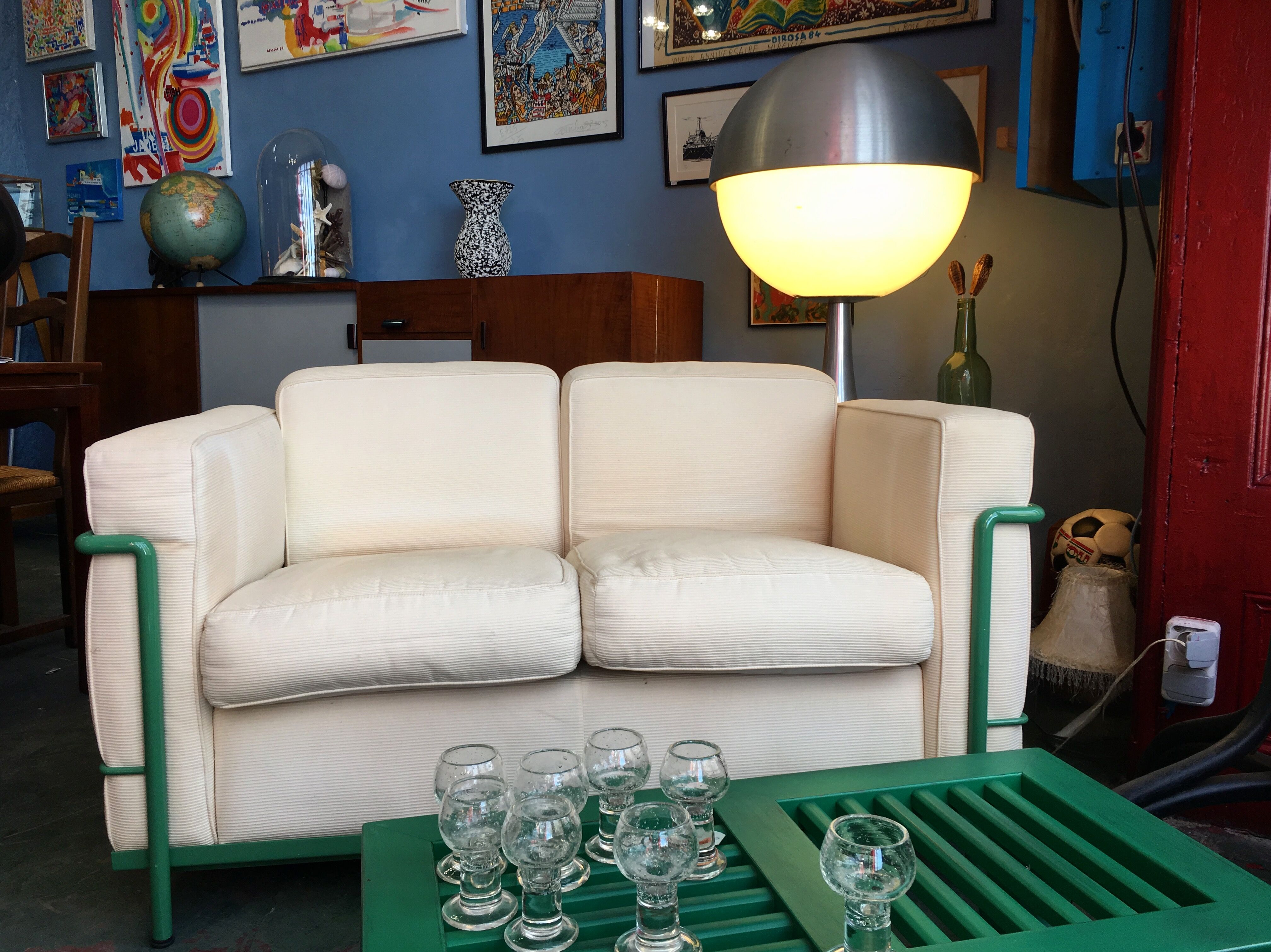 Le Corbusier LC2 sofa