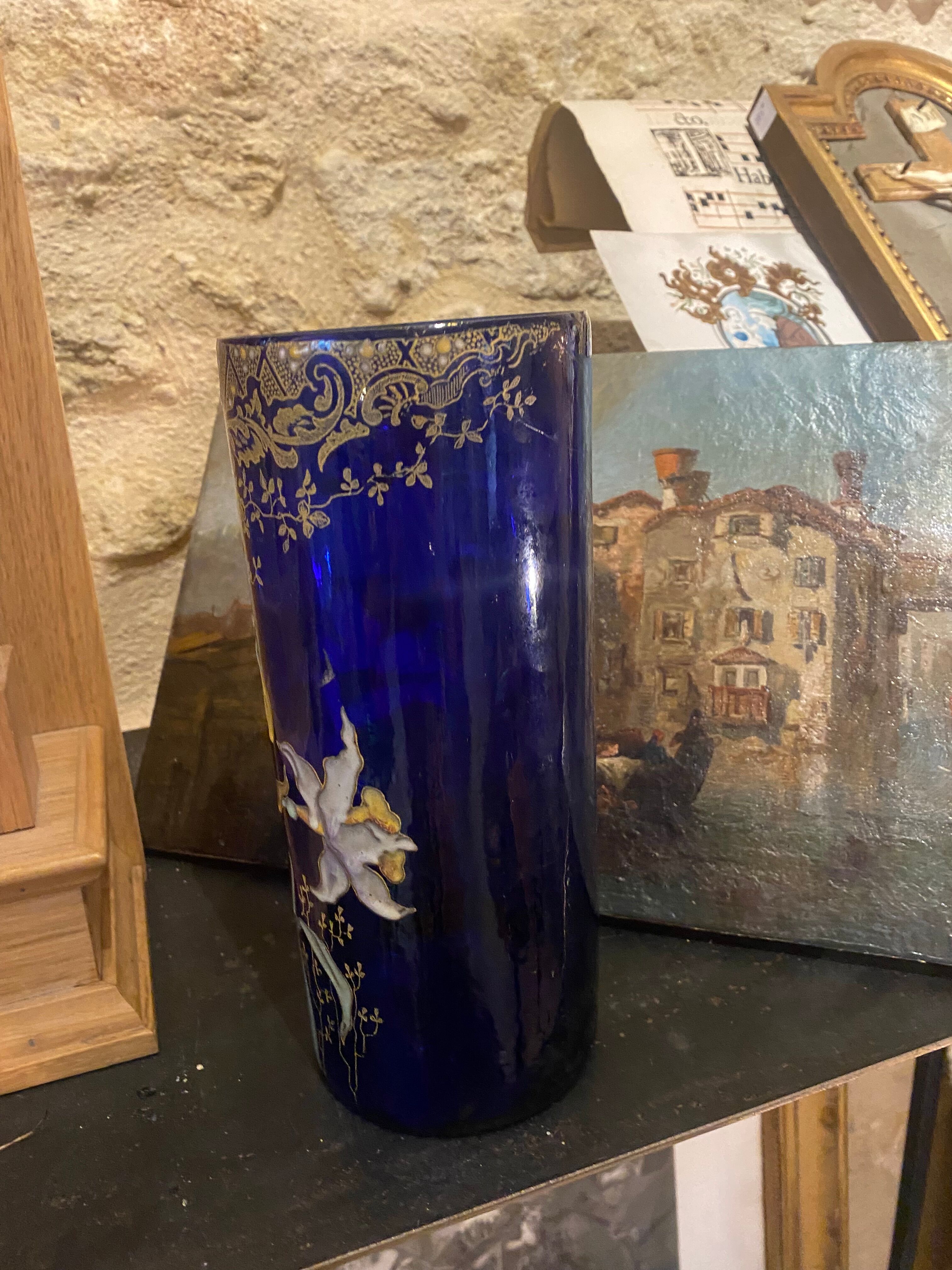 Vase en verre peint 1900