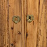 Standing man's wardrobe