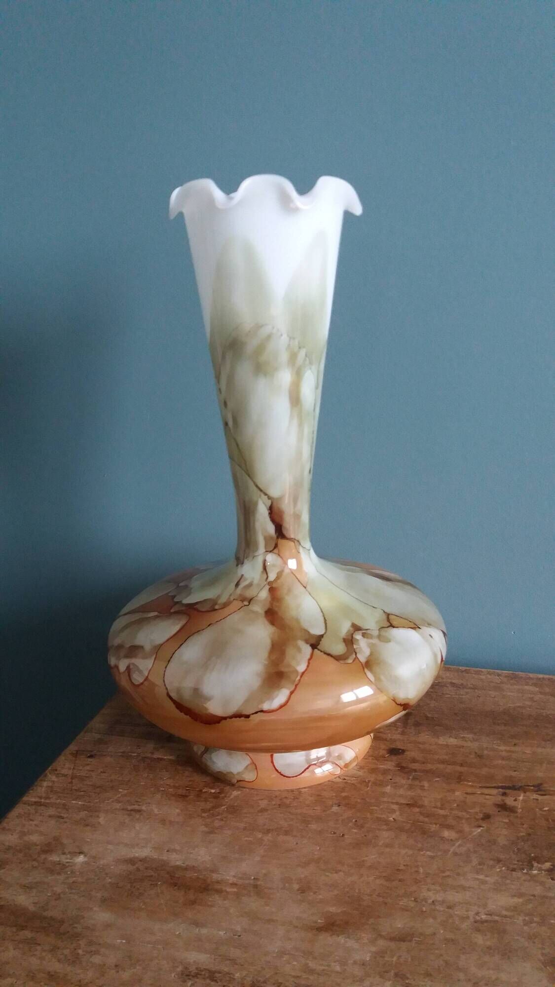 Marbled opaline vase, Stelvia, Empoli, Italy