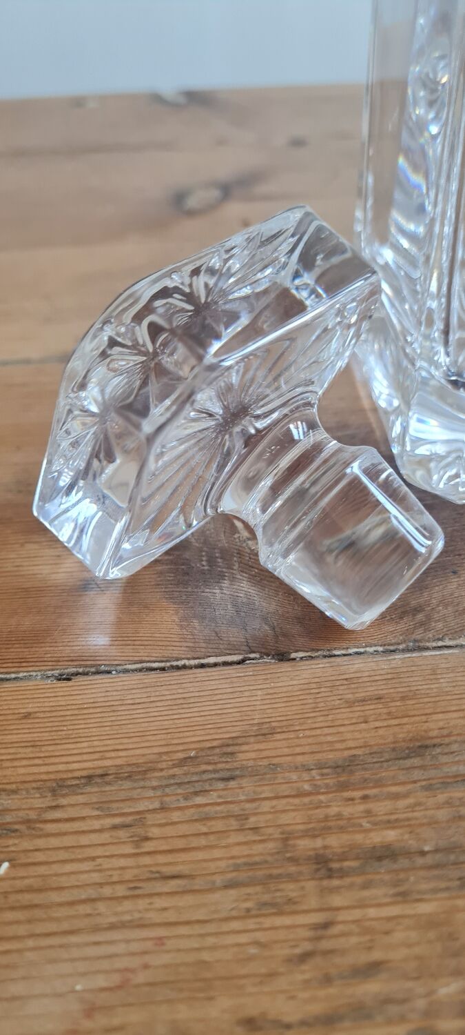 Crystal whisky decanter