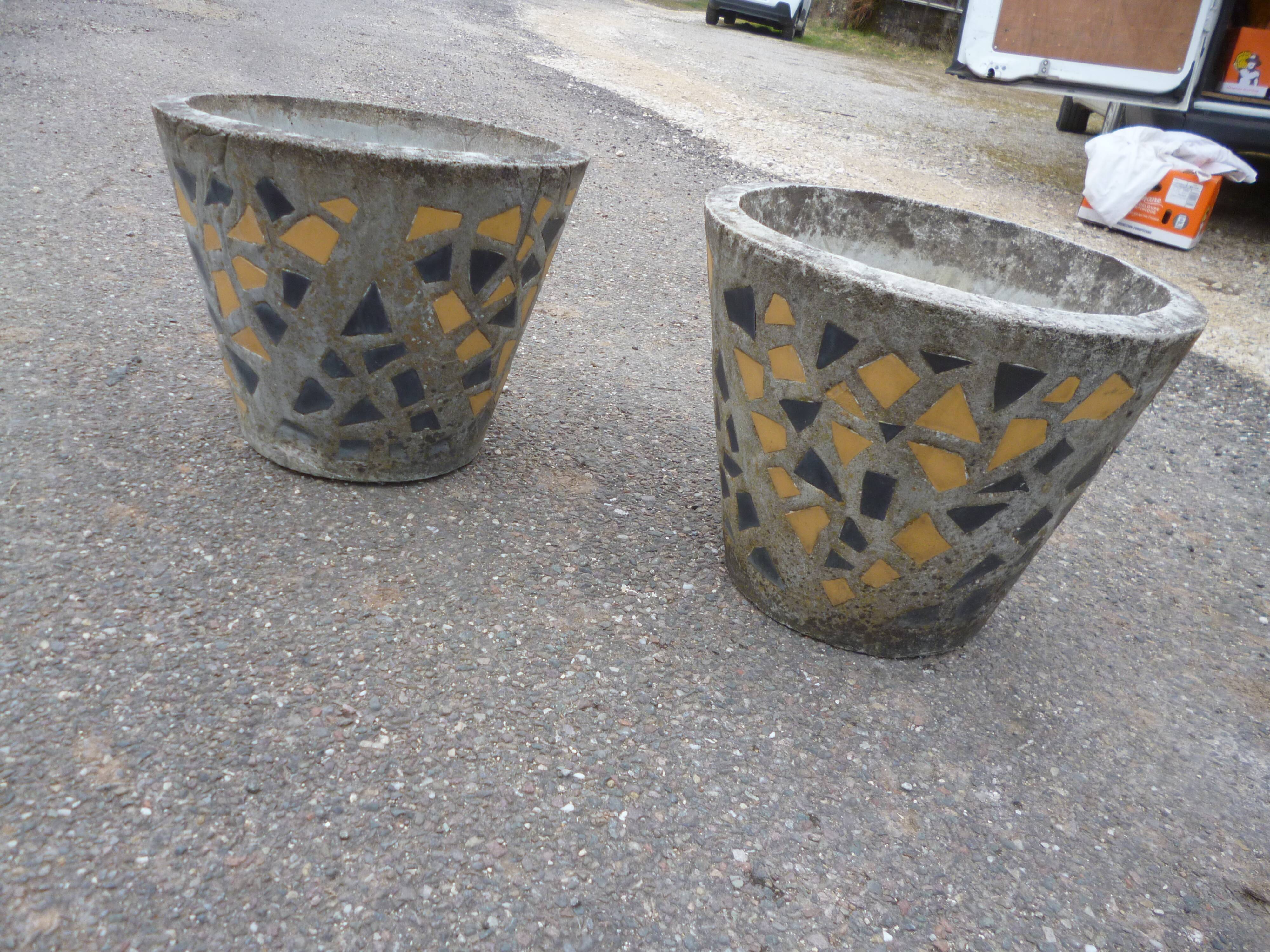 Pair of cement basins and tiles from the 50s