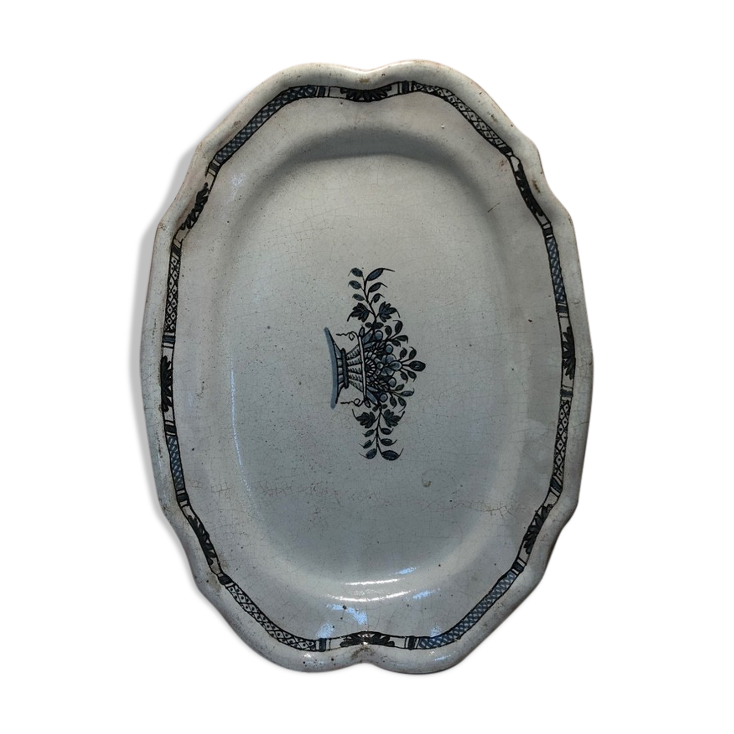 Faience dish "black ass" with floral pattern 18th century