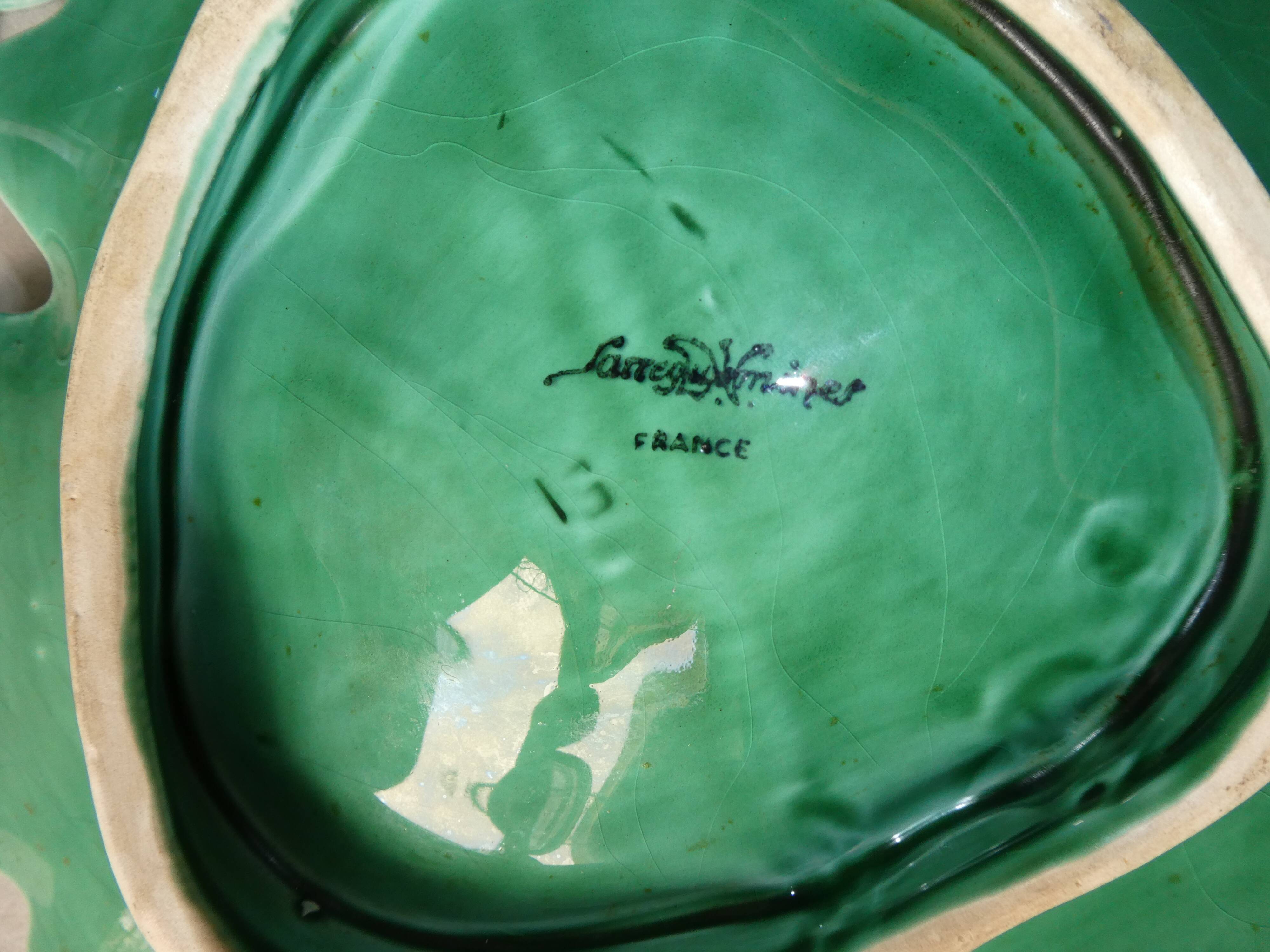 Set of 2 leaf-shaped bowls, Sarreguemines France