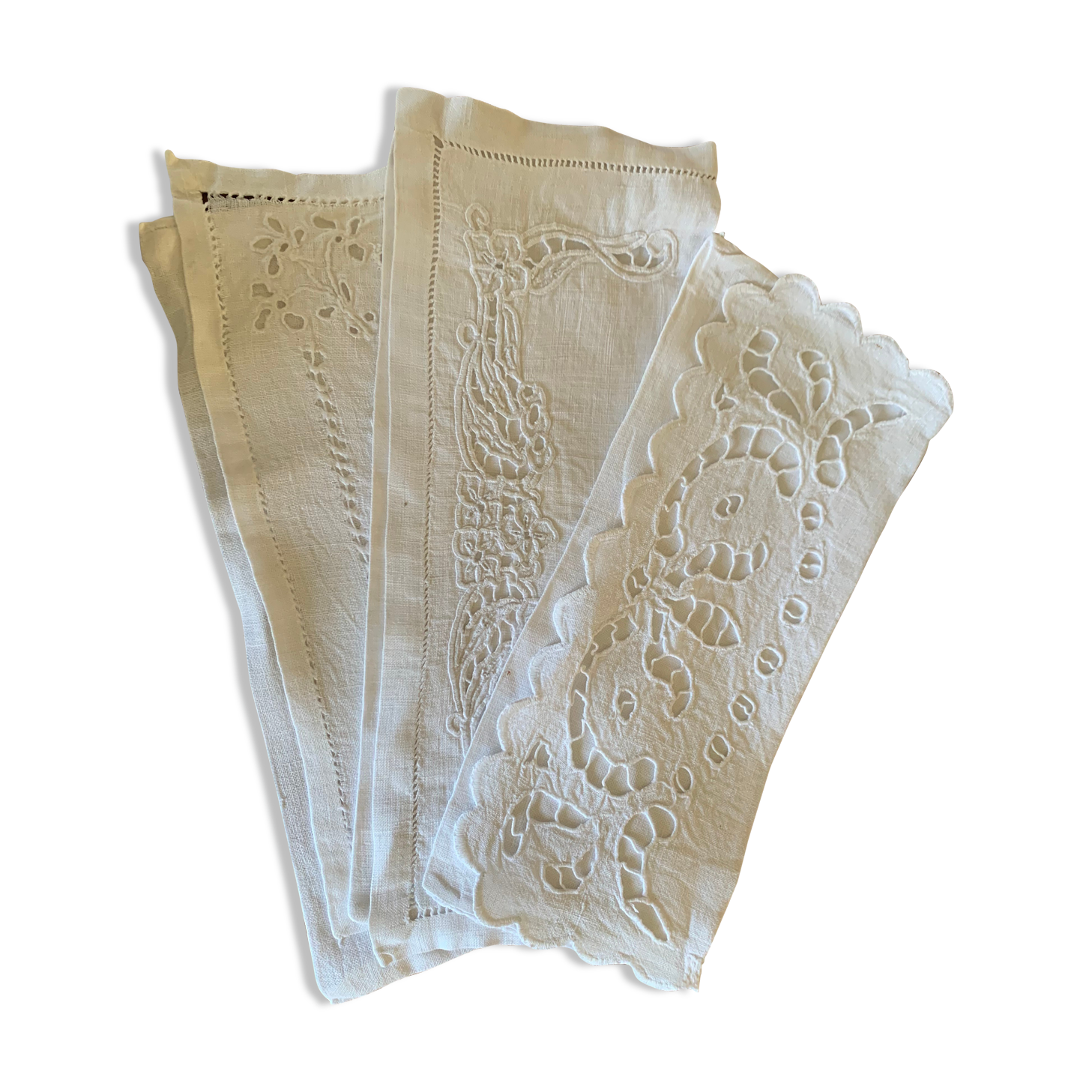 Set of 3 embroidered and openwork seviettes door
