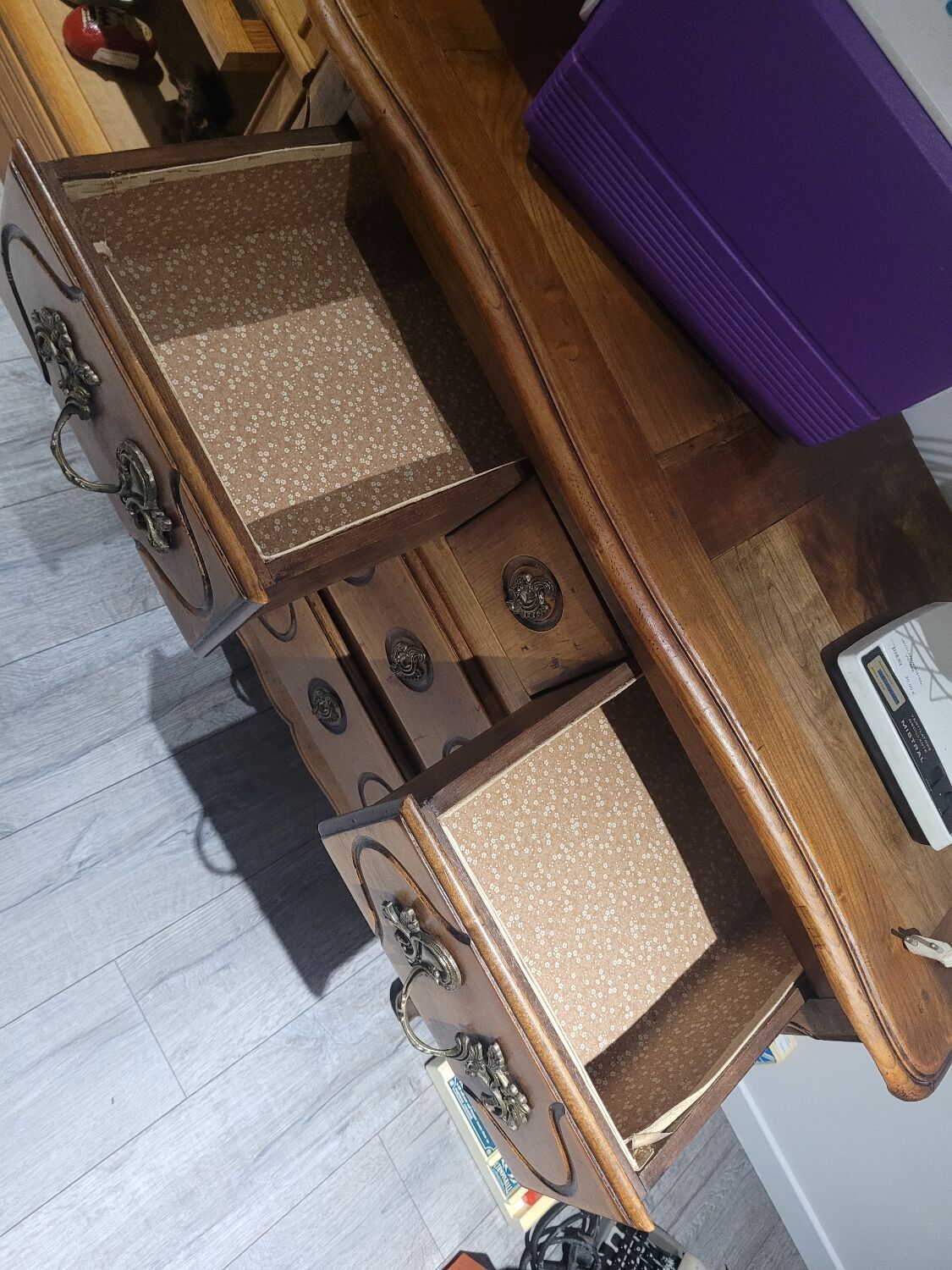 Antique chest of drawers