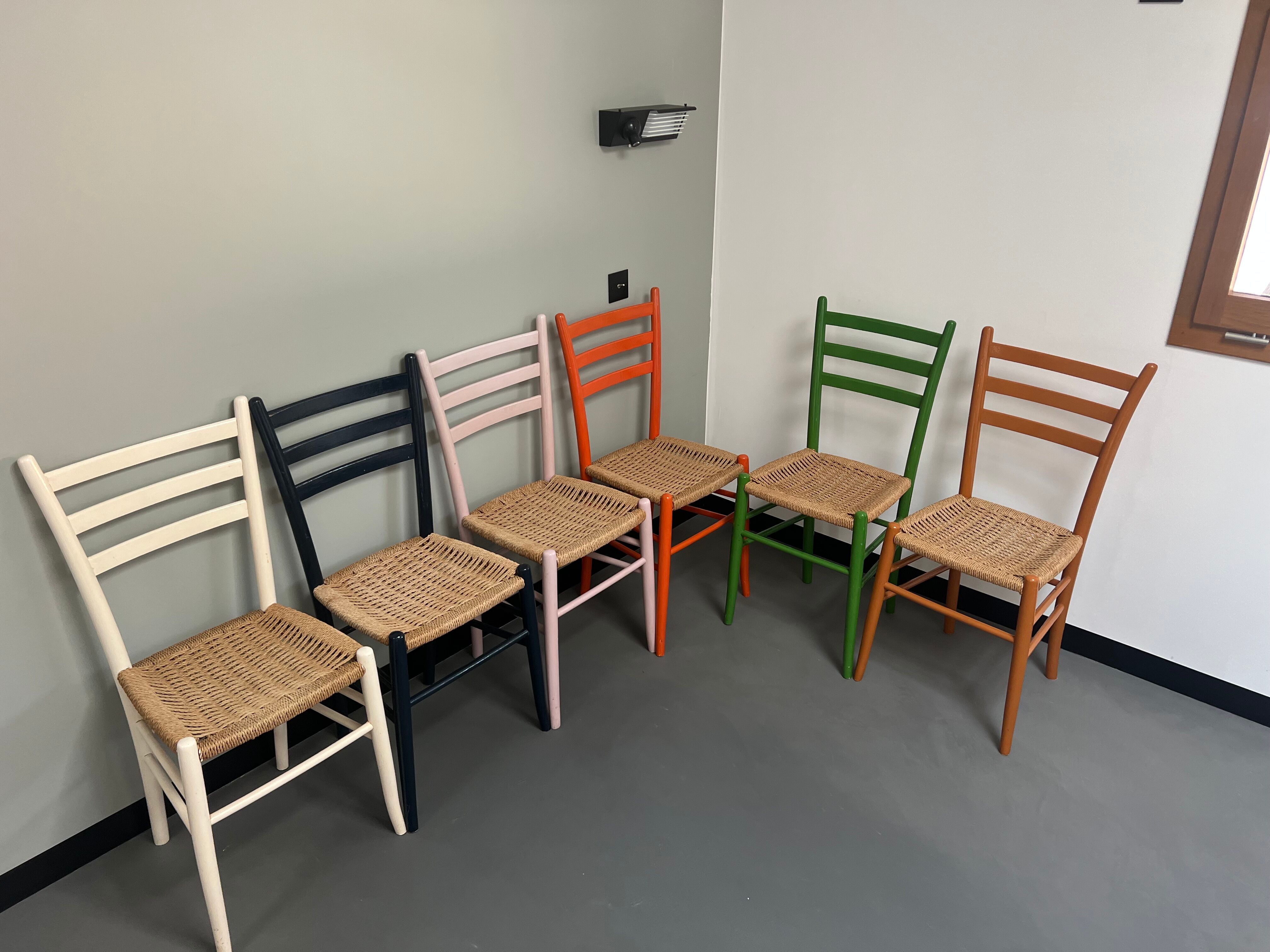 6 Italian chairs from the 60s solid beech and rope