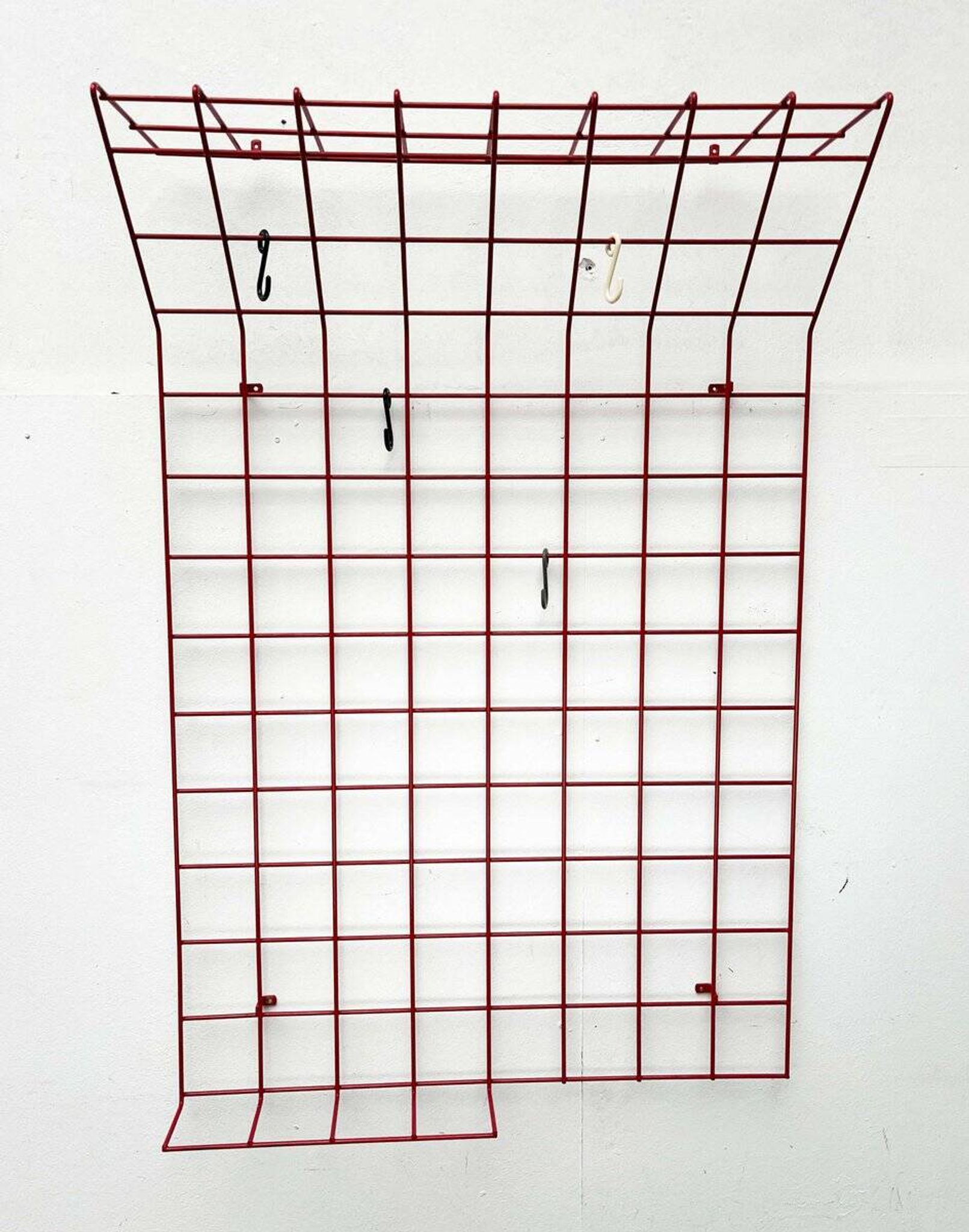 Red rope coat rack, modern German mid-century, 1960s.
