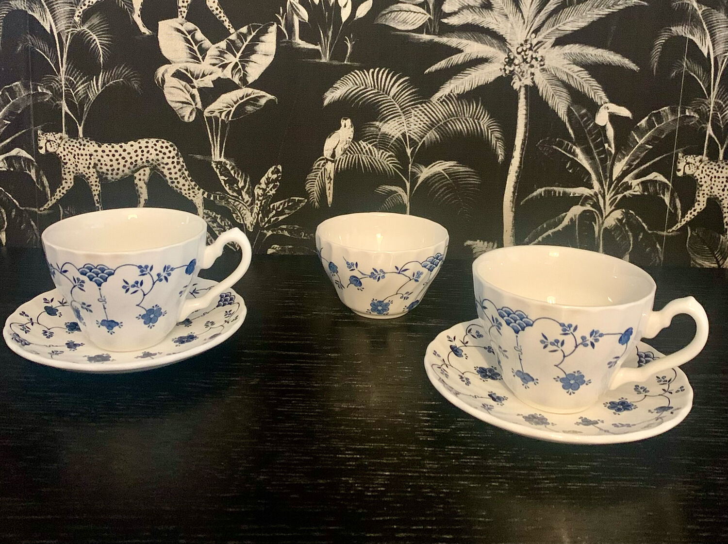 Myott Finlandia cups, saucers and sugar pot set