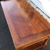 Coffee table with 2 drawers
