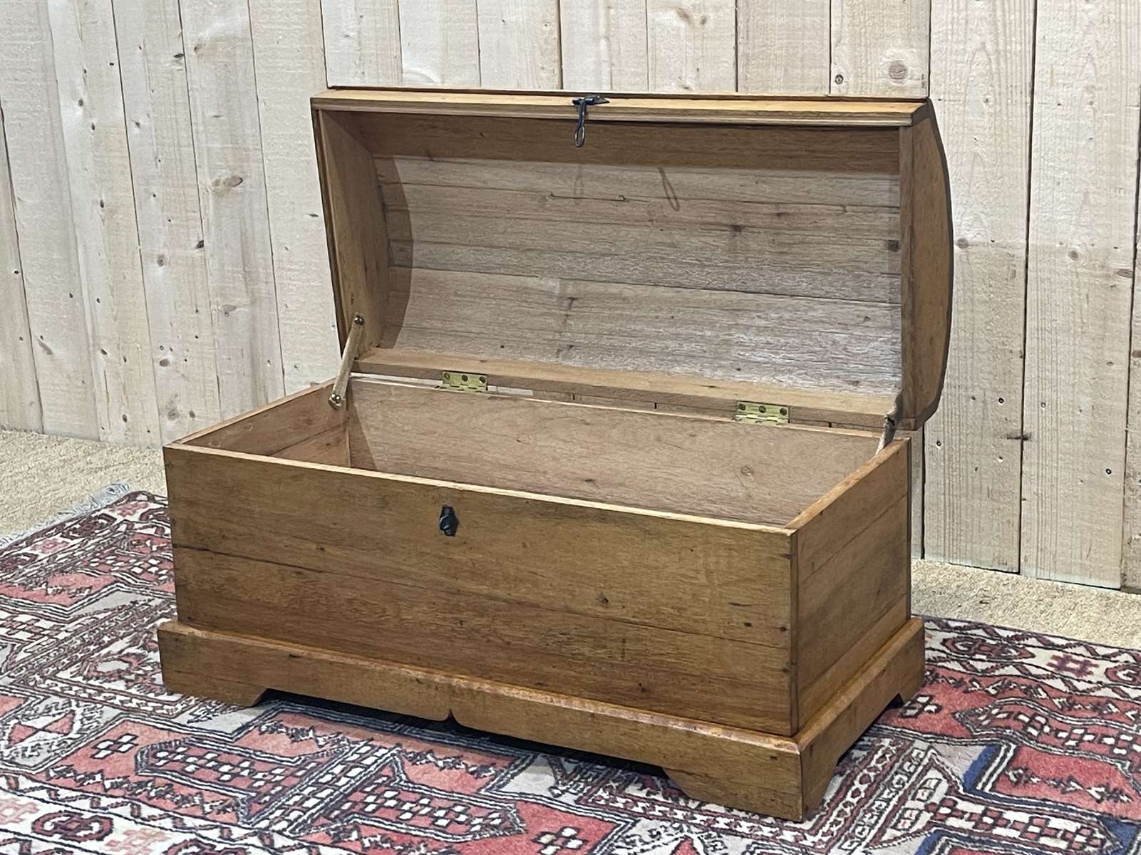 English mahogany chest from the 1950s