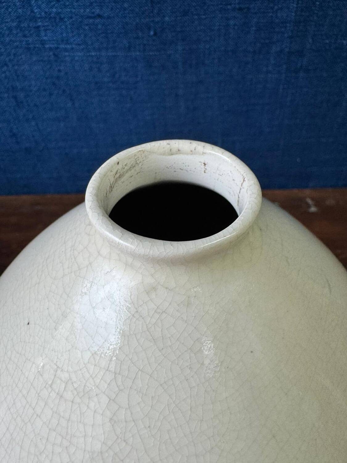 Vase œuf Art déco en céramique craquelée Orchies, 1930