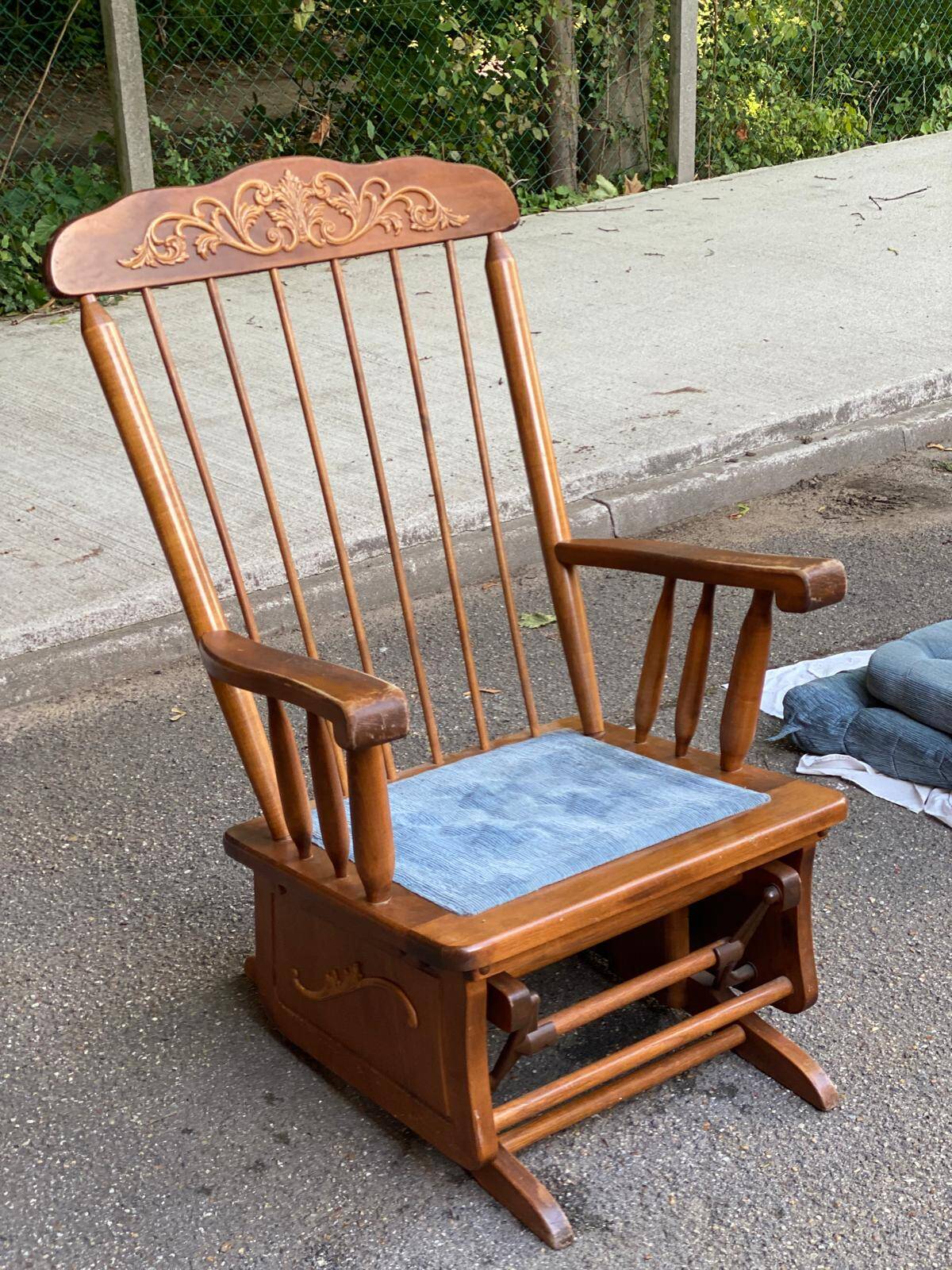 Towne Square American rocking chair