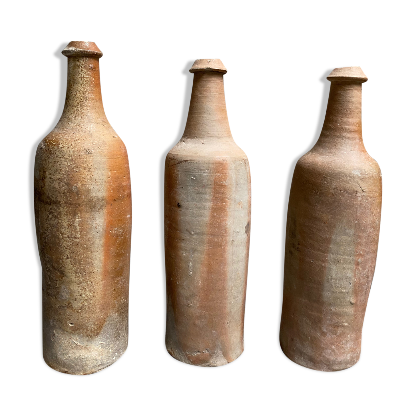 Trio de bouteilles en grès naturel