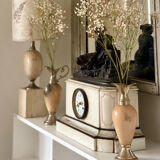 2 alabaster soliflores