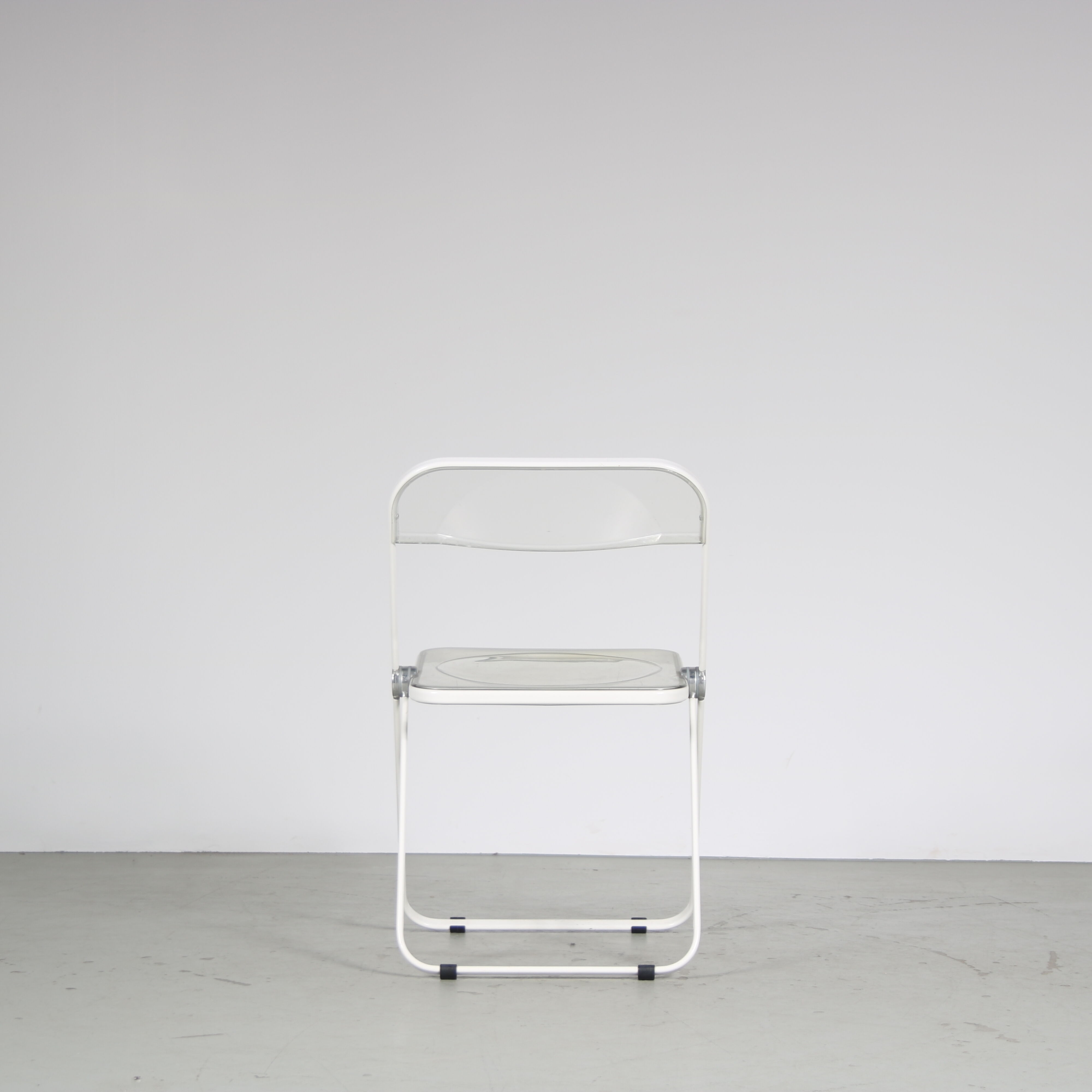 "Plia" folding chair from the 1970s by Giancarlo Piretti for Castelli, Italy.