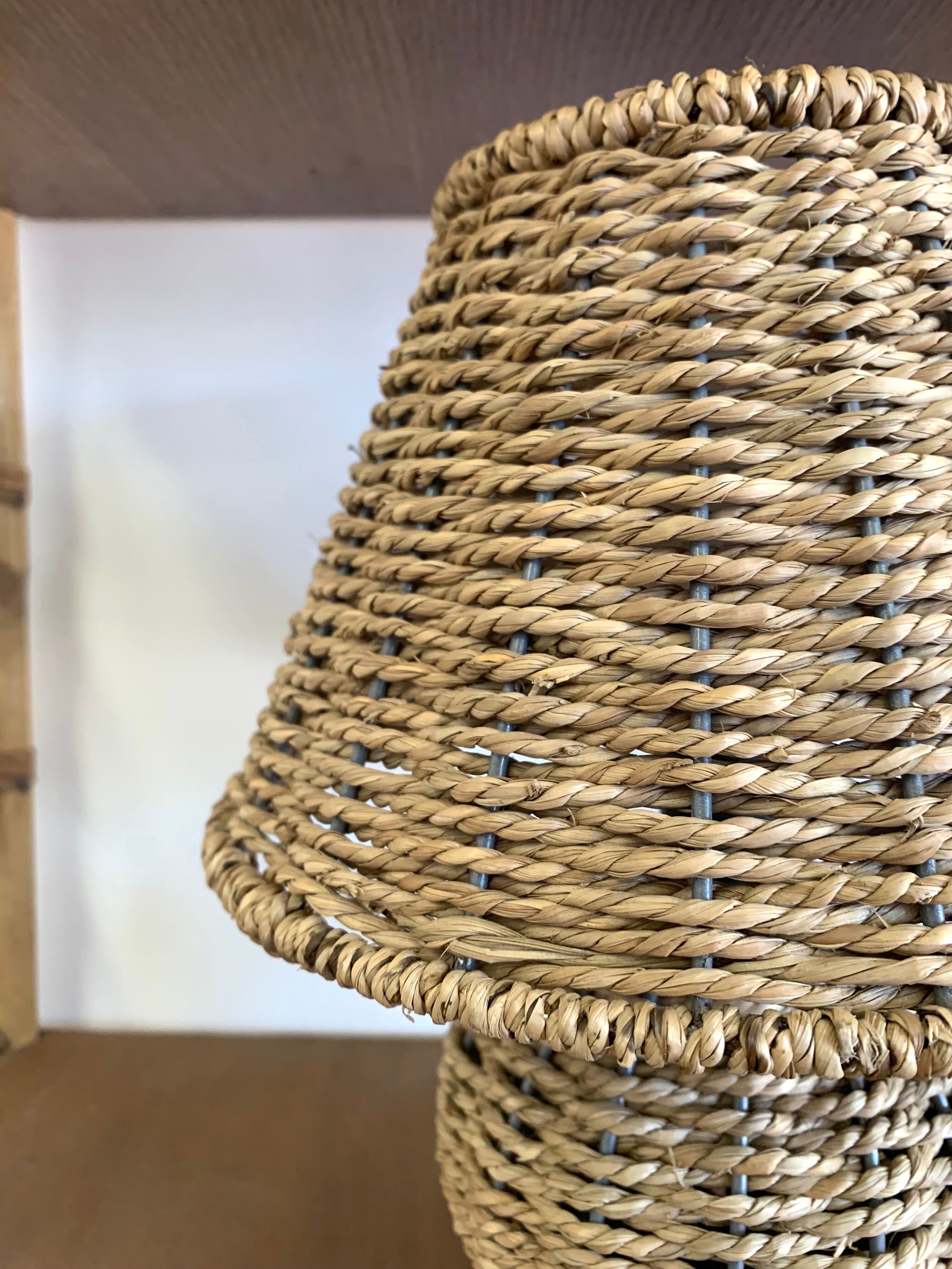Lampe de chevet en osier