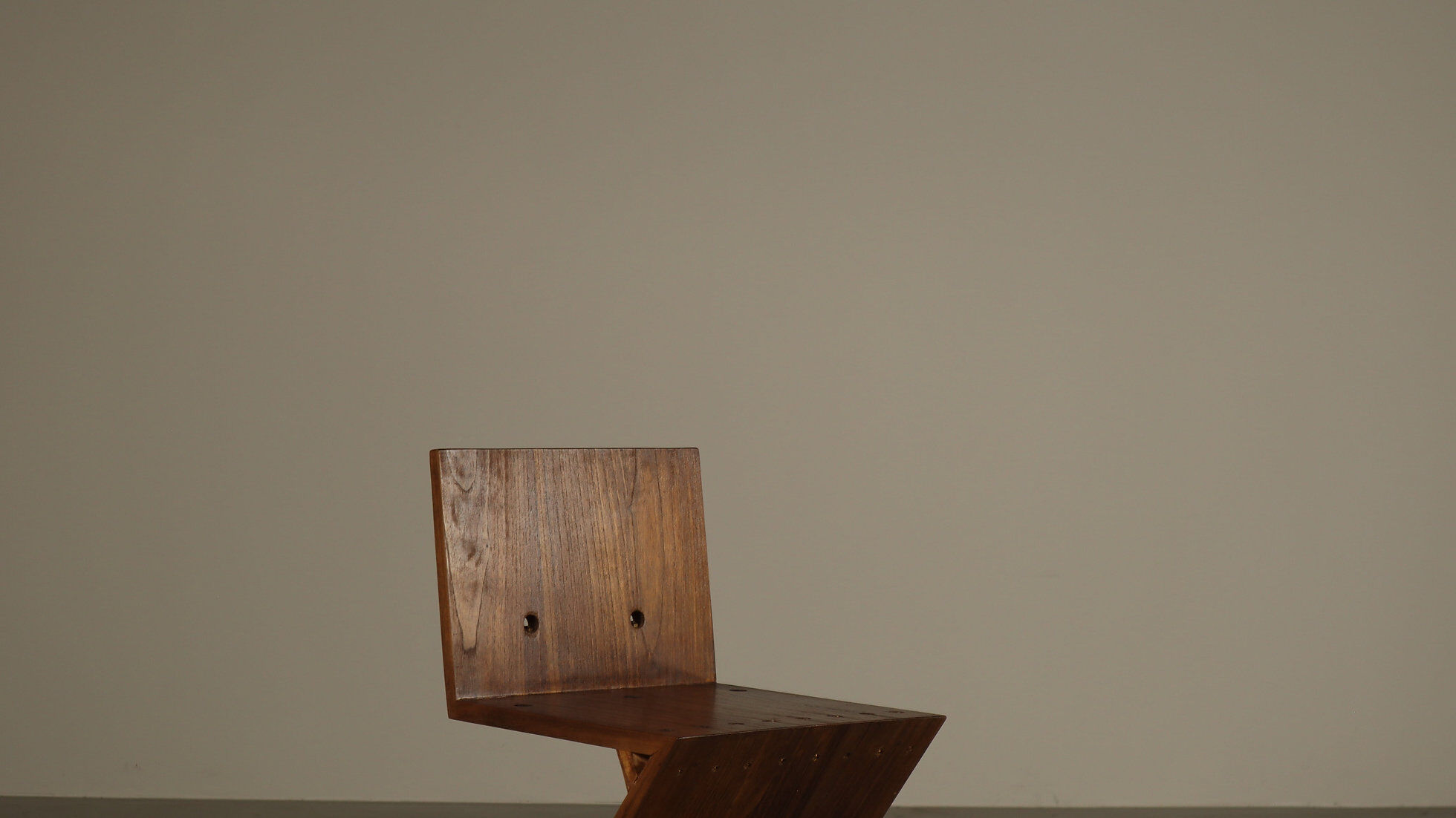 Ensemble de quatre chaises Zig-Zag après Gerrit Rietveld